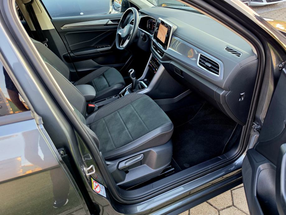 VW T-Roc 1,0 TSI,,ODLIČAN,,SERVISNA,,20440KM, fotografija 16