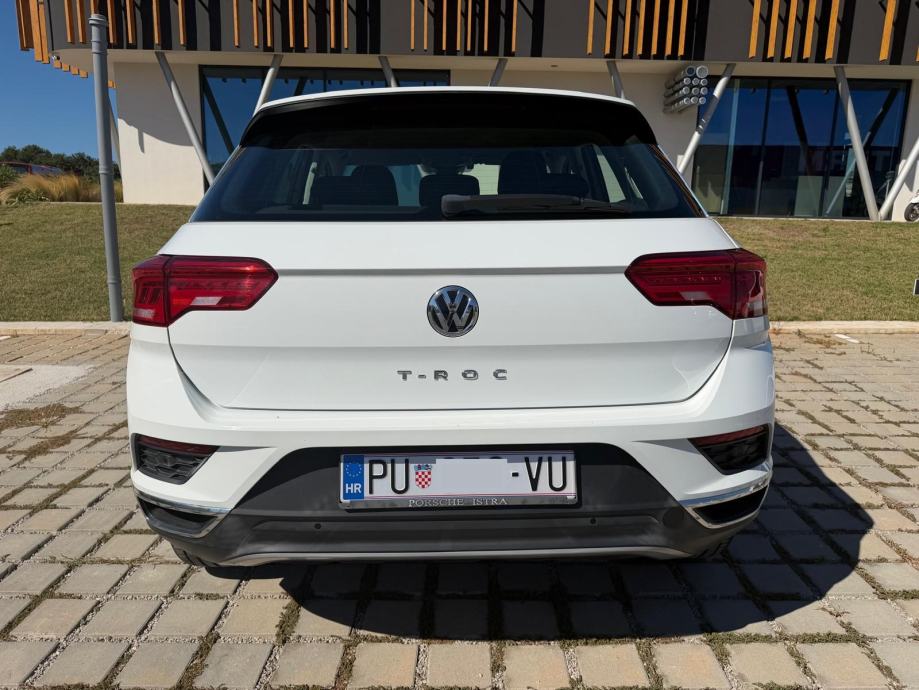 VW T-Roc 1,0 TSI - za 13.000€ do 25.10. / u odličnom stanju!, fotografija 3