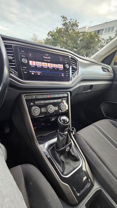 VW T-Roc 1,0 TSI, fotografija 6