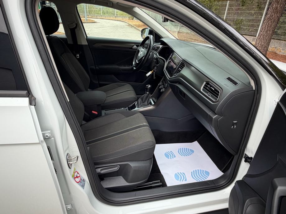 VW T-Roc 1,0 TSI, fotografija 15