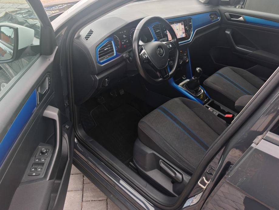 ⭐VW T-Roc 1,0 TSI◽PANORAMA◽ACC◽LANE ASSIST◽JAMSTVO 12mj✔️⭐, fotografija 16