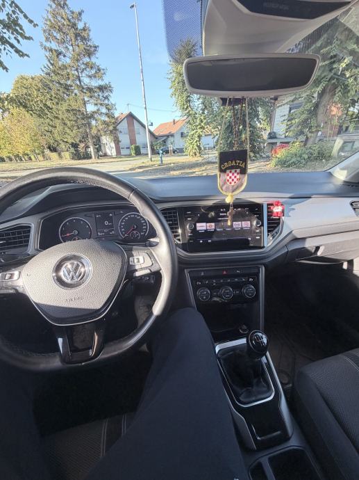 VW T-Roc 1,0 TSI, fotografija 6