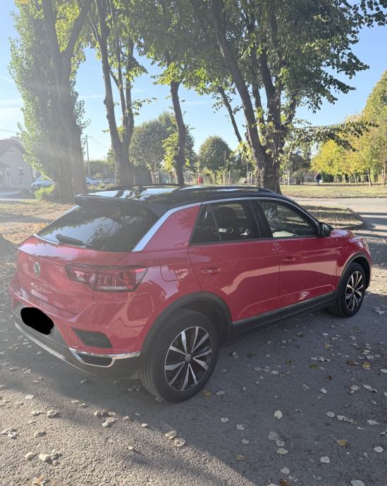 VW T-Roc 1,0 TSI, fotografija 2