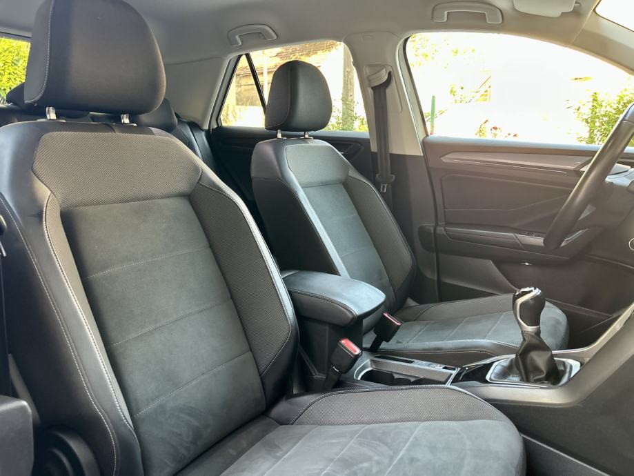 VW T-Roc 1,0 TSI Style | IQ Light | AppConnect | Virtual - reg.06/27, fotografija 14