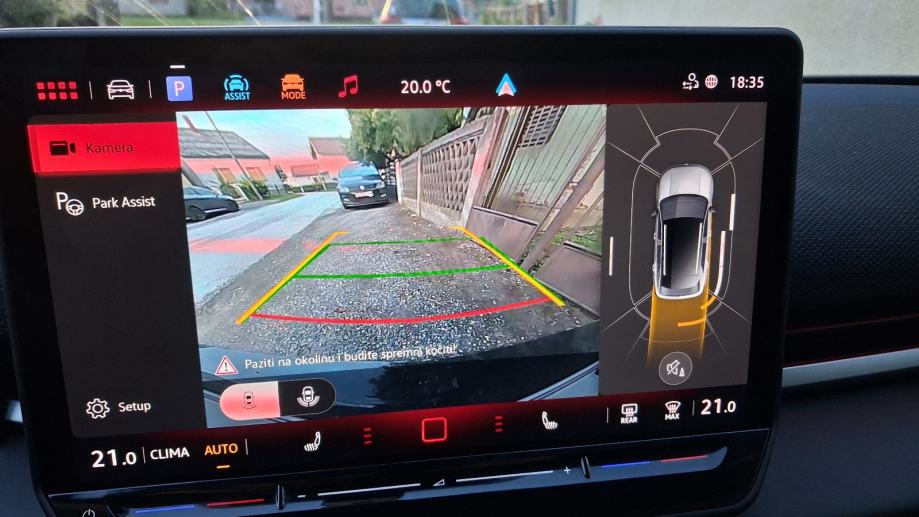 VW T-Roc 1,5 eTSI DSG Style IQ.Light + 4 NOVE ZIMSKE GUME, fotografija 16