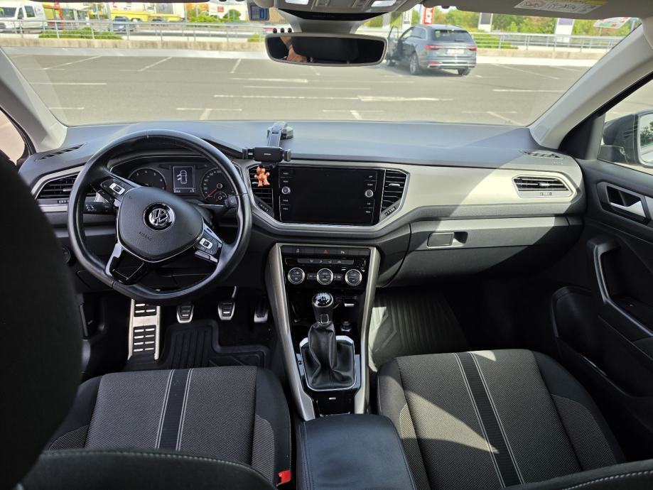 Volkswagen T-ROC 1.5 TSI EVO Design 150KS 65000KM 2020, fotografija 17
