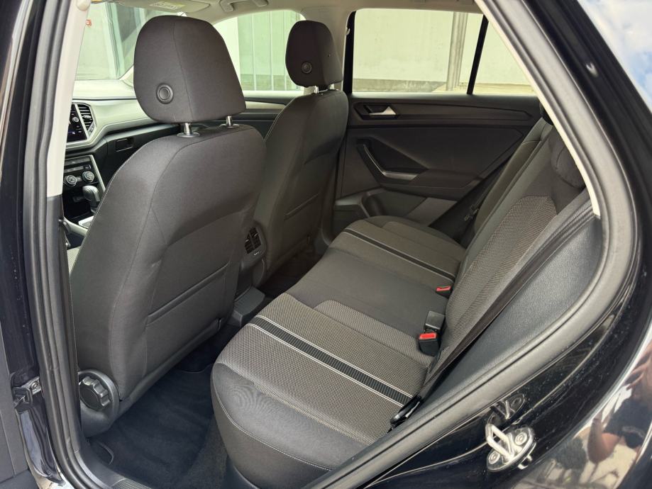 VW T-Roc 1,5 TSI 150ks DSG, R line, 122.000km, Alu 18, Kuka, servis, fotografija 12