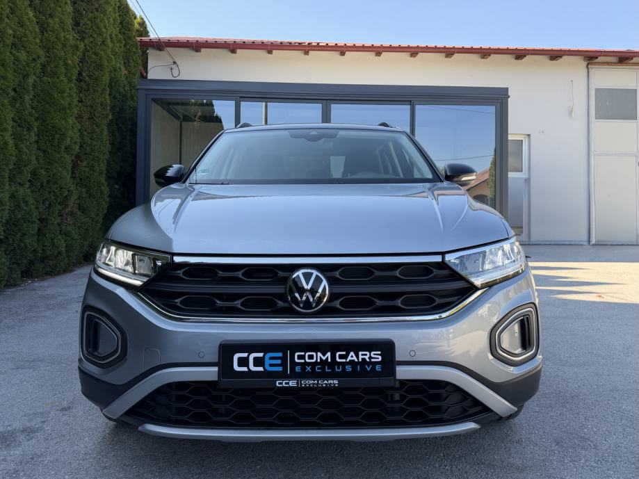 VW T-Roc 1,5 TSI ACT LIFE DSG SERVISNA 2 SETA FELGI ACC KAMERA.., fotografija 2