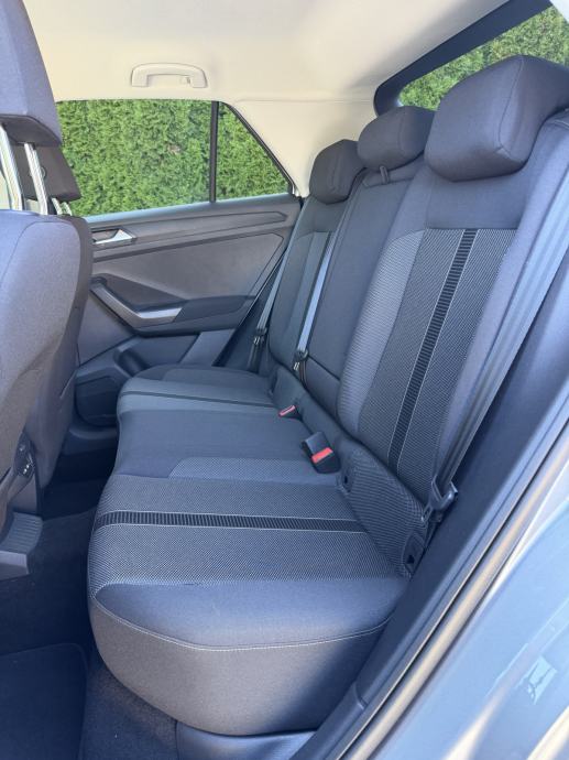VW T-Roc 1,5 TSI ACT LIFE DSG SERVISNA 2 SETA FELGI ACC KAMERA.., fotografija 19
