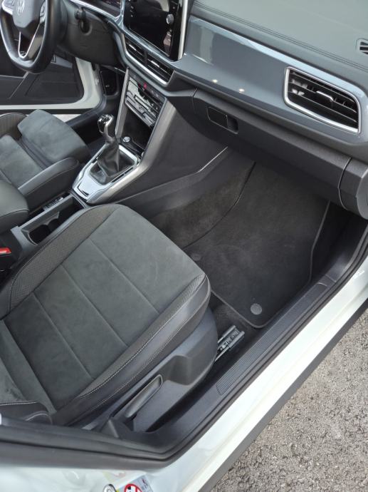 VW T-Roc 1,5 TSI 110 kw style plus, fotografija 11