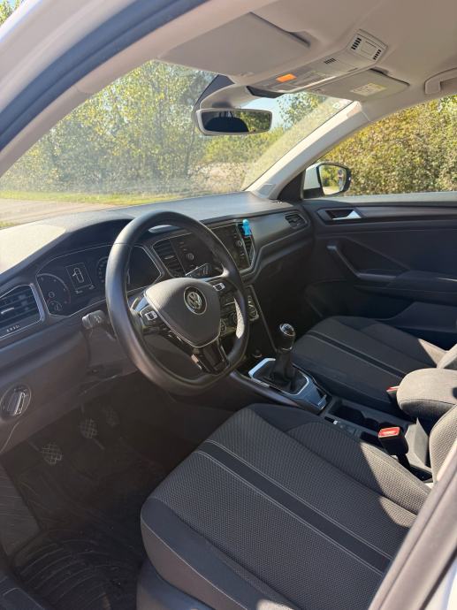 VW T-Roc 1.6 TDI Design, 2019., 115 KS, fotografija 11