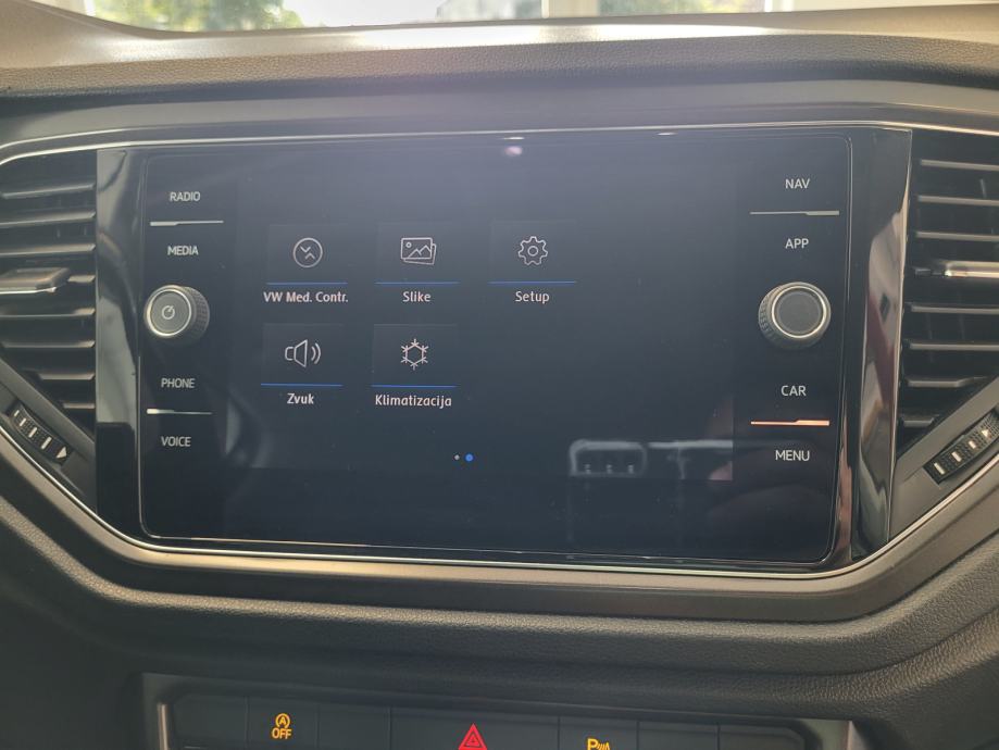 VW T-ROC 1.6 TDI DVOJNA KLIMA NAVIGACIJA ACC TEMPOMAT CAR APPS ALU, fotografija 14