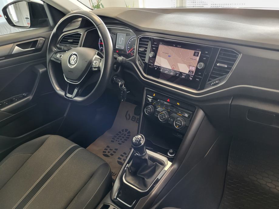 VW T-ROC 1.6 TDI DVOJNA KLIMA NAVIGACIJA ACC TEMPOMAT CAR APPS ALU, fotografija 2