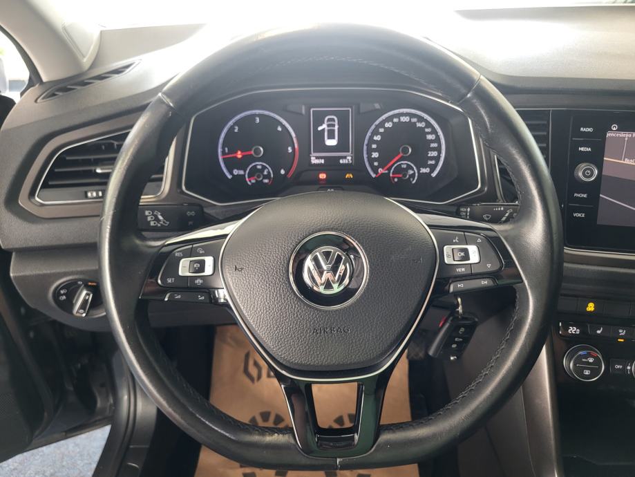 VW T-ROC 1.6 TDI DVOJNA KLIMA NAVIGACIJA ACC TEMPOMAT CAR APPS ALU, fotografija 17