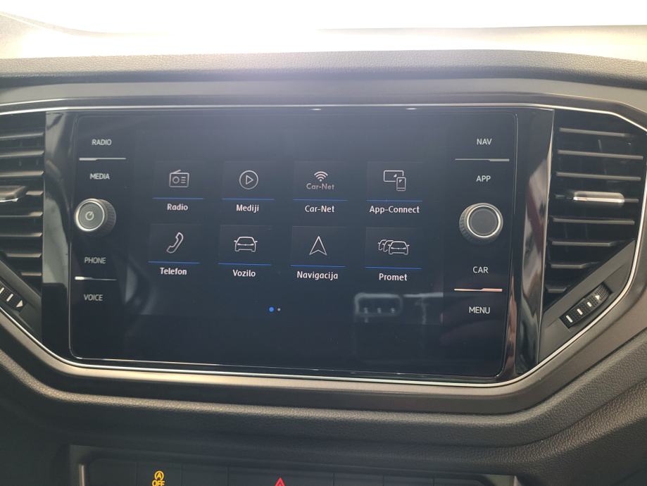VW T-ROC 1.6 TDI DVOJNA KLIMA NAVIGACIJA ACC TEMPOMAT CAR APPS ALU, fotografija 13