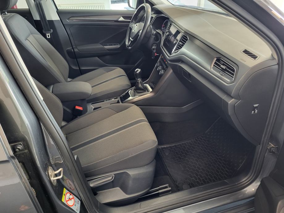 VW T-ROC 1.6 TDI DVOJNA KLIMA NAVIGACIJA ACC TEMPOMAT CAR APPS ALU, fotografija 20