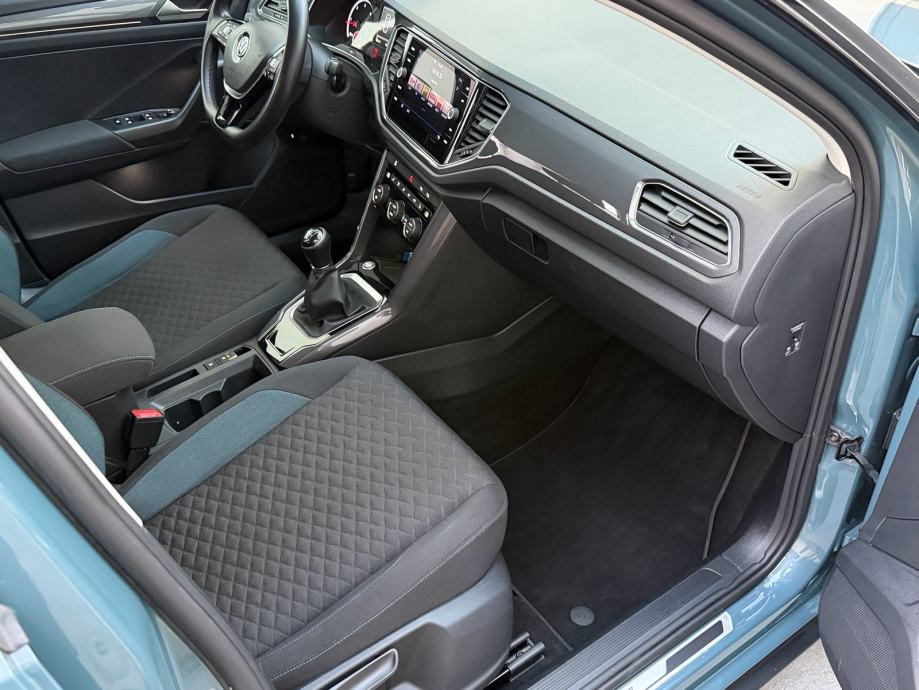 VW T-Roc 1,6 TDI IQ.Drive-1. Vlasnik-Jamstvo na km-Leasing, fotografija 11