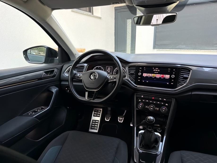 VW T-Roc 1,6 TDI IQ.Drive-1. Vlasnik-Jamstvo na km-Leasing, fotografija 10