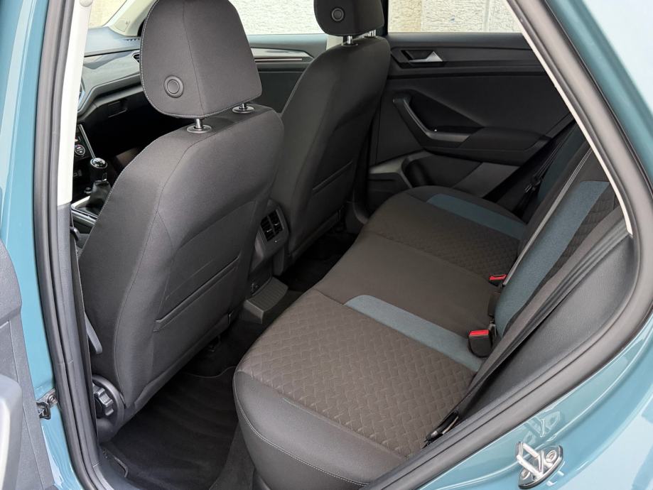 VW T-Roc 1,6 TDI IQ.Drive-1. Vlasnik-Jamstvo na km-Leasing, fotografija 17