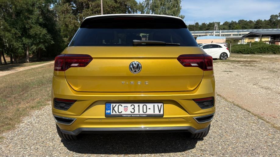 VW T-Roc 1,6 TDI R-line. Panorama. Virtual. Top stanje, fotografija 8