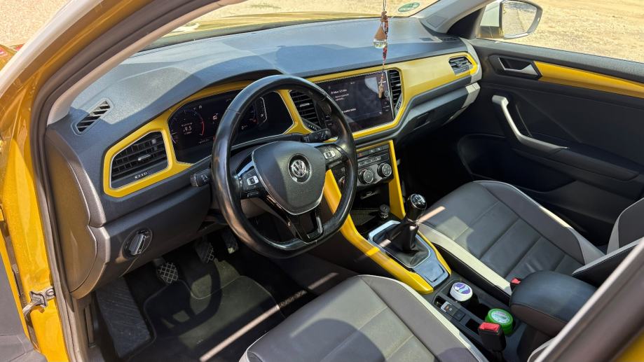 VW T-Roc 1,6 TDI R-line. Panorama. Virtual. Top stanje, fotografija 11