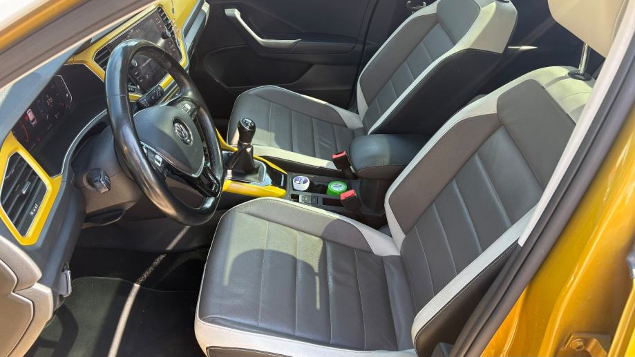 VW T-Roc 1,6 TDI R-line. Panorama. Virtual. Top stanje, fotografija 12