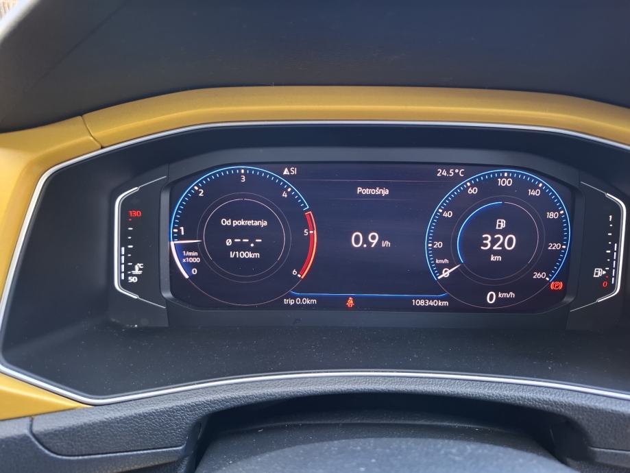 VW T-Roc 1,6 TDI R-line. Panorama. Virtual. Top stanje, fotografija 15