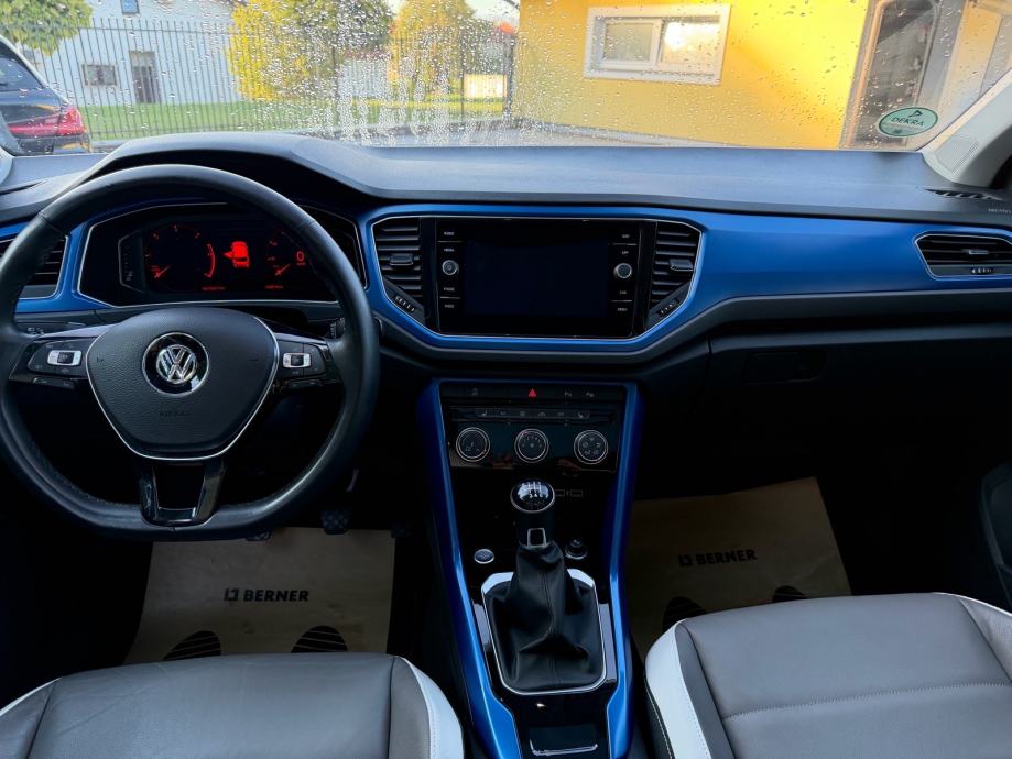 VW T-Roc 1,6 TDI R Line/Style Matrix Pano Kamera Digital tacho, fotografija 14