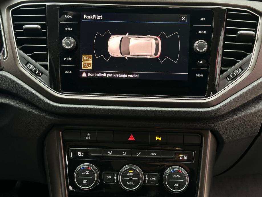 VW T-Roc 1,6 TDI Reg. do 04/2027, fotografija 11