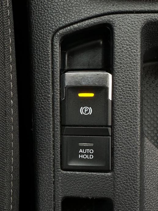 VW T-Roc 1,6 TDI Reg. do 04/2027, fotografija 12