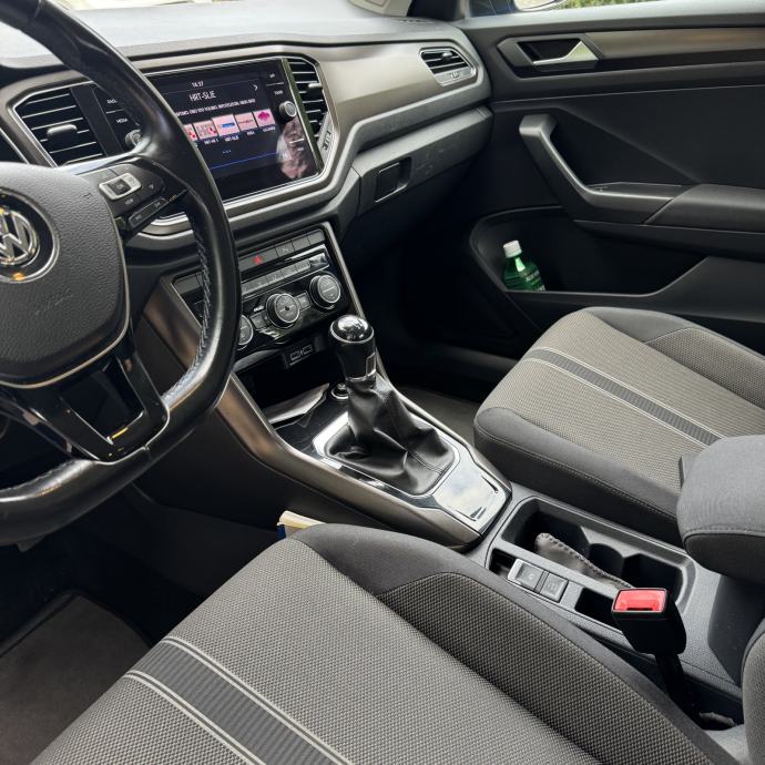 VW T-Roc 1,6 TDI Reg. do 04/2027, fotografija 14