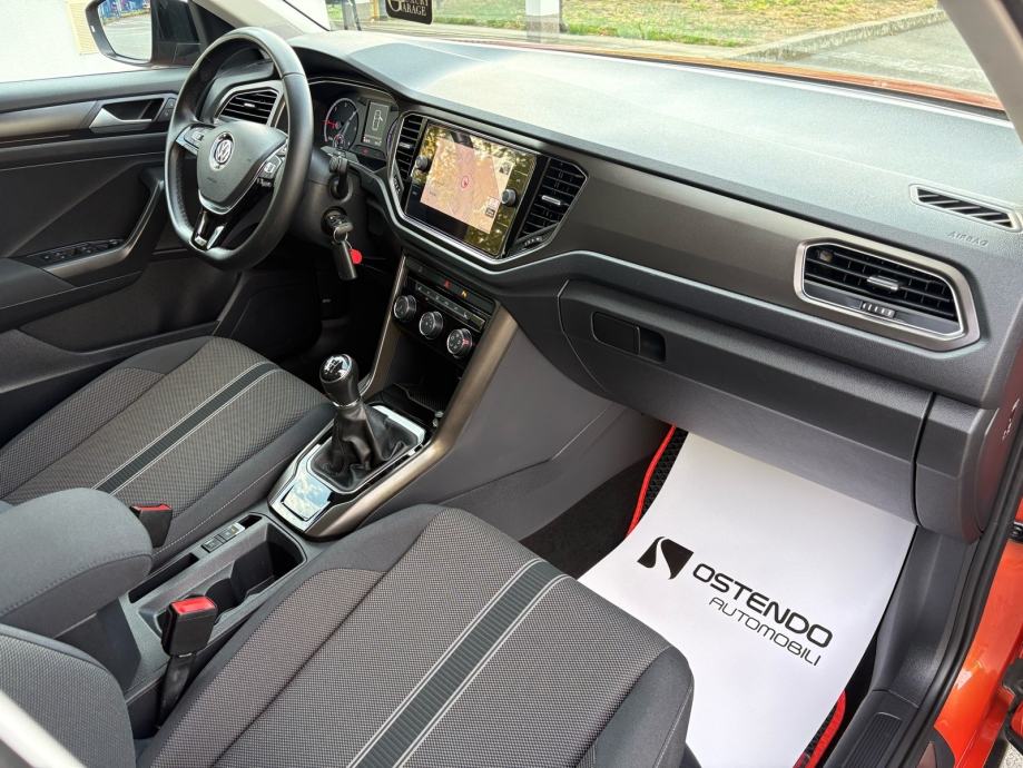 VW T-Roc 1,6 TDI - Style, fotografija 15