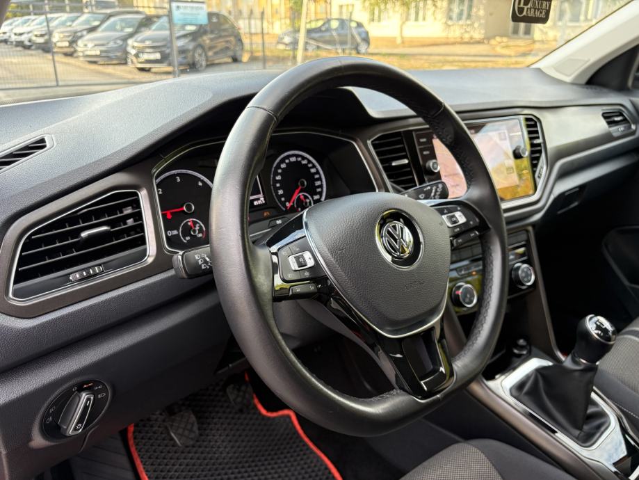 VW T-Roc 1,6 TDI - Style, fotografija 12
