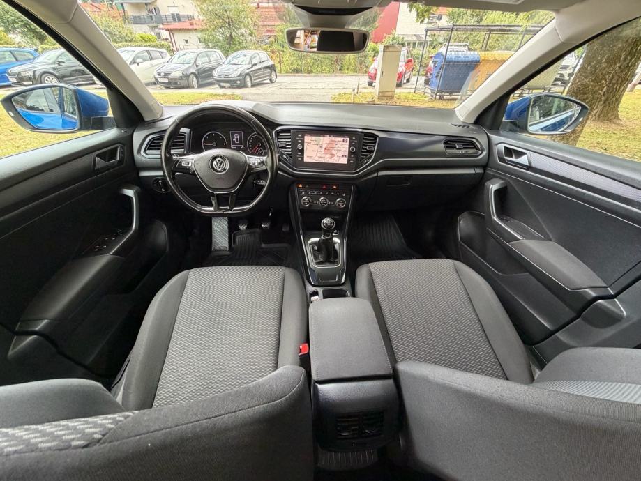 VW T-Roc 1,6Tdi - KUKA, Navi, Gr sjedala - VELIKI SERVIS - 1.Vlasnik, fotografija 8