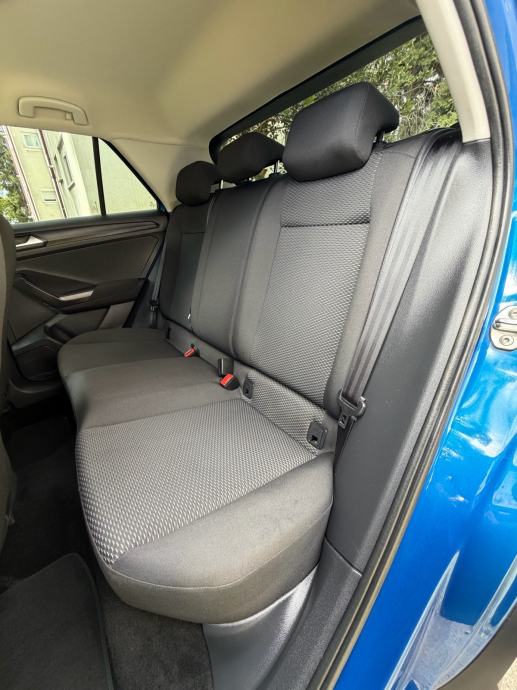 VW T-Roc 1,6Tdi - KUKA, Navi, Gr sjedala - VELIKI SERVIS - 1.Vlasnik, fotografija 14