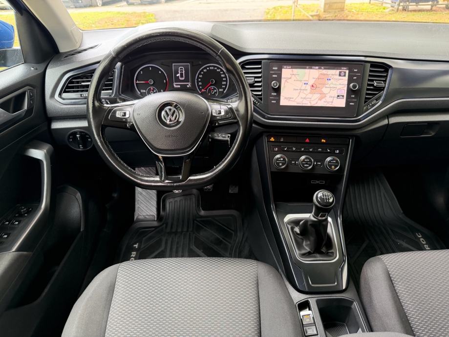 VW T-Roc 1,6Tdi - KUKA, Navi, Gr sjedala - VELIKI SERVIS - 1.Vlasnik, fotografija 9