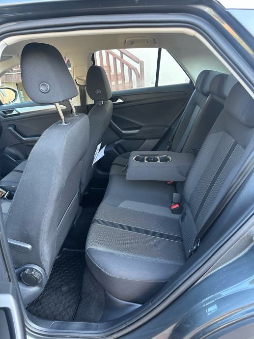 VW T-Roc 2,0 TDI DSG *70.000km*IQ DRIVE/IQ LED*KEY LESS GO/ENTRY*, fotografija 12
