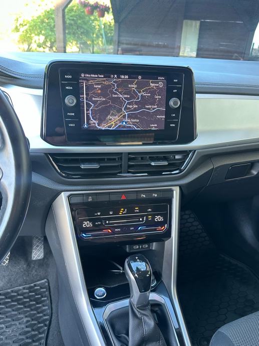 VW T-Roc 2,0 TDI DSG *70.000km*IQ DRIVE/IQ LED*KEY LESS GO/ENTRY*, fotografija 14