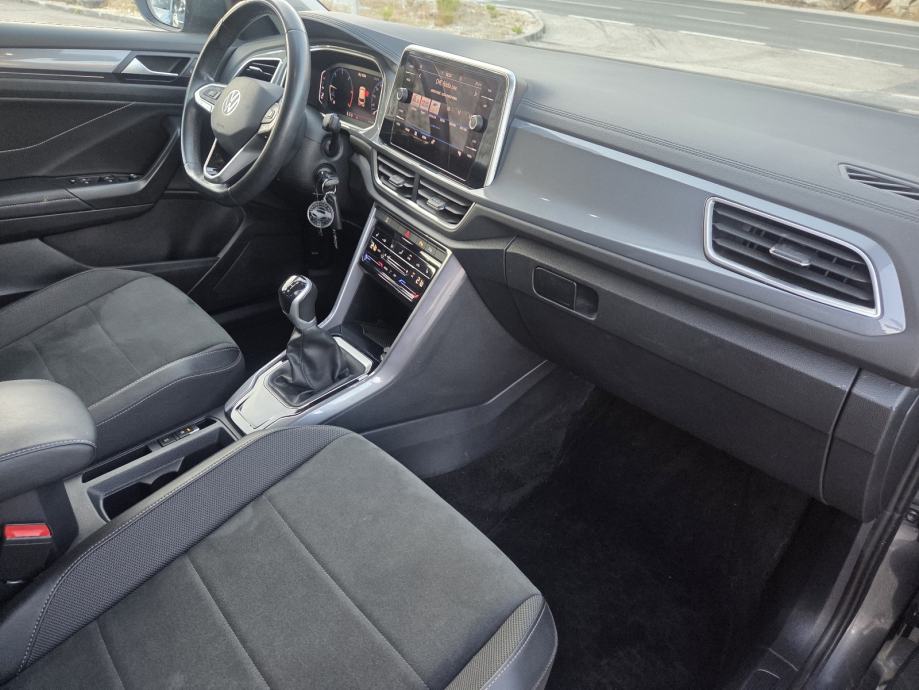 VW T-Roc 2.0 TDI 150 KS ** 2022 ** HR-VOZILO ** JAMSTVO !!, fotografija 14