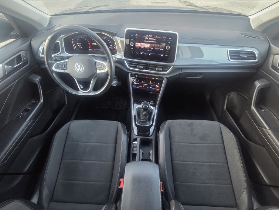 VW T-Roc 2.0 TDI 150 KS ** 2022 ** HR-VOZILO ** JAMSTVO !!, fotografija 15