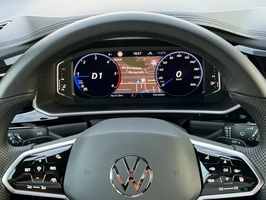 VW T-ROC 2.0 TDI 4MOTION DSG R-LINE, IQ LIGHT, FULL VIRTUAL, fotografija 17