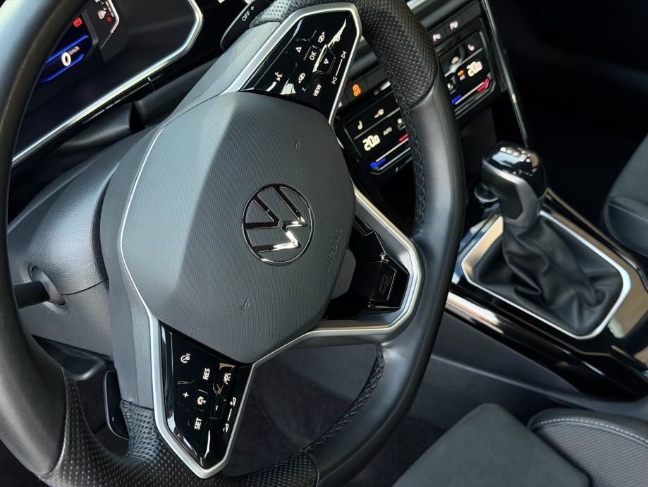 VW T-ROC 2.0 TDI DSG R-LINE, IQ LIGHT, FULL VITUAL, ERGO, BEATS AUDIO, fotografija 19