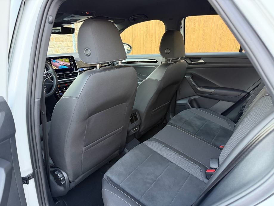 VW T-ROC 2.0 TDI DSG R-LINE, IQ LIGHT, FULL VITUAL, ERGO, BEATS AUDIO, fotografija 17