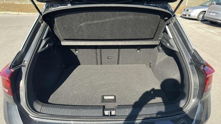 VW T-ROC 2022 • PREMIUM jamstvo • AutoZubak Rabljena, fotografija 12