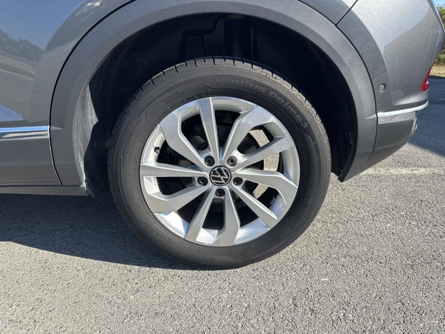 VW T-ROC 2022 • PREMIUM jamstvo • AutoZubak Rabljena, fotografija 16