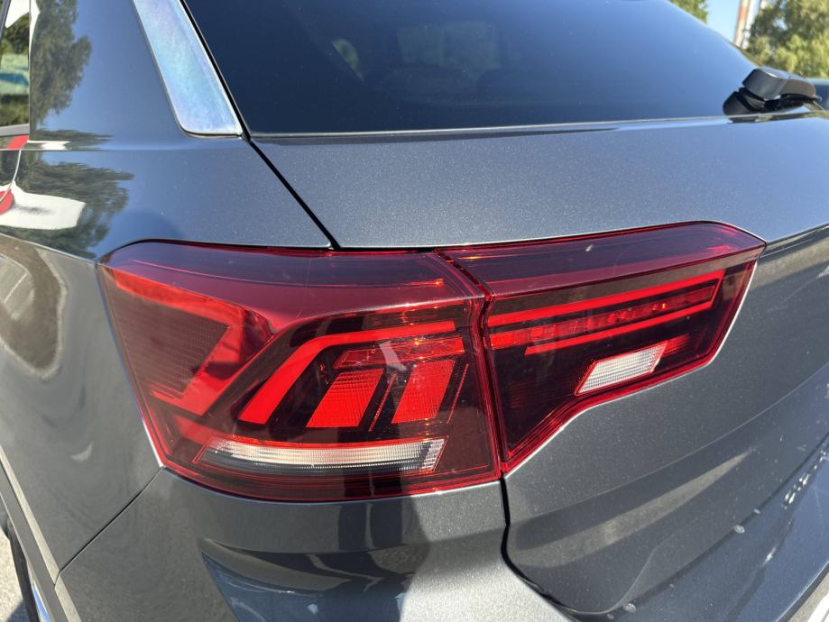 VW T-ROC 2022 • PREMIUM jamstvo • AutoZubak Rabljena, fotografija 17