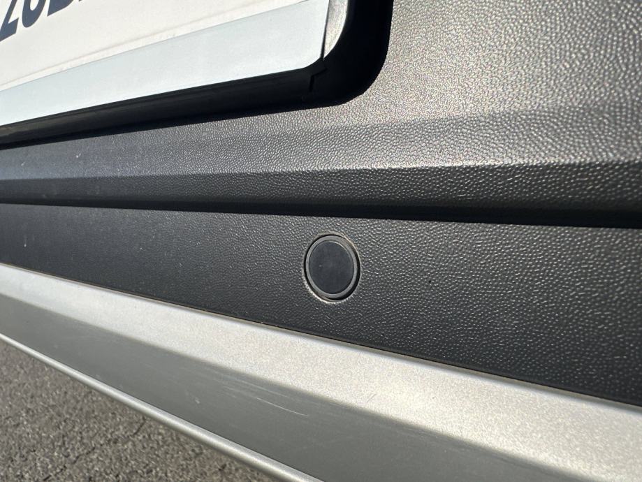 VW T-ROC 2022 • PREMIUM jamstvo • AutoZubak Rabljena, fotografija 18