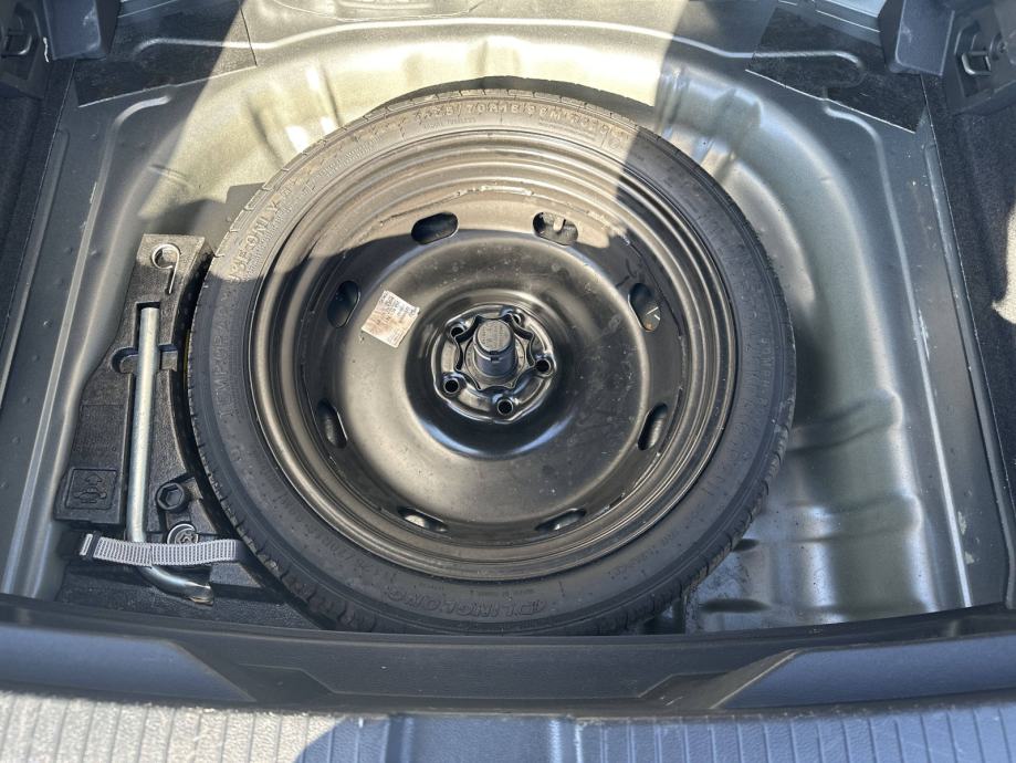 VW T-ROC 2022 • PREMIUM jamstvo • AutoZubak Rabljena, fotografija 20