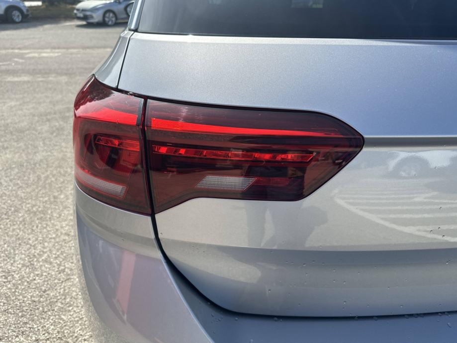 VW T-ROC 2023 • PREMIUM jamstvo • AutoZubak Rabljena, fotografija 14