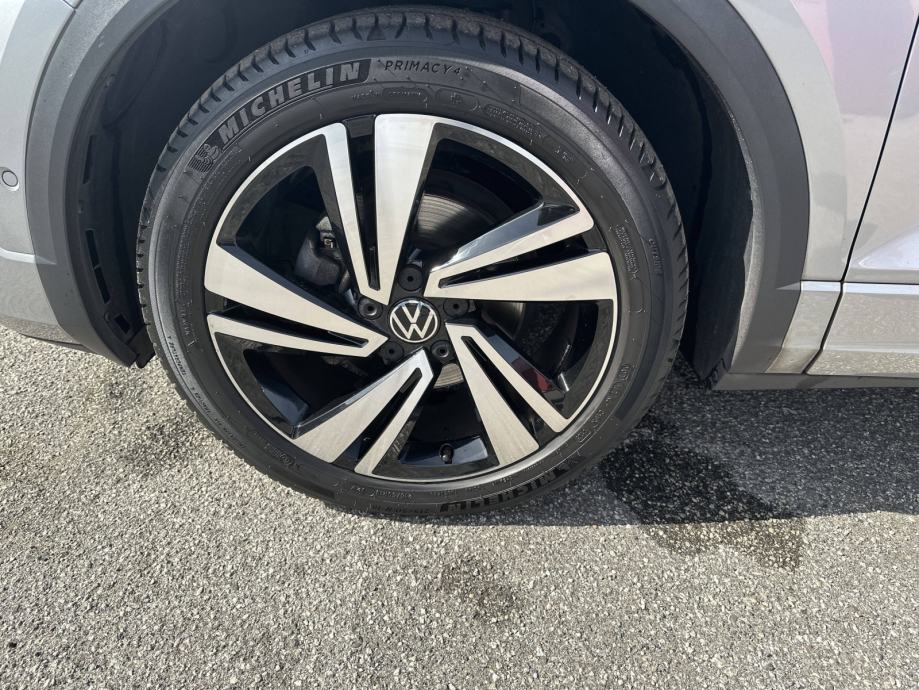 VW T-ROC 2023 • PREMIUM jamstvo • AutoZubak Rabljena, fotografija 17